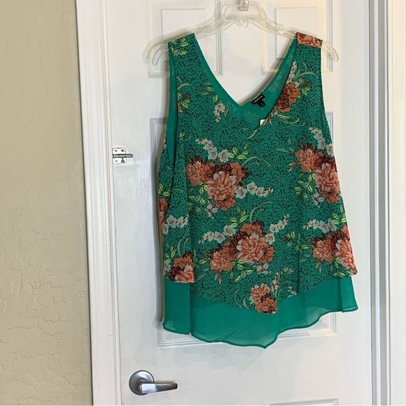 TORRID WOMEN'S GREEN FLORAL DOUBLE LAYER CHIFFON TANK SIZE 3X - Picture 6 of 13